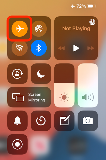 Turning on Airplane Mode on iPad