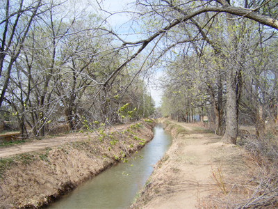 Albuquerque irrigation ditch